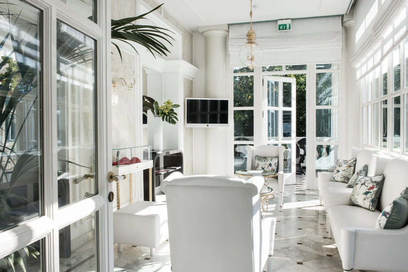 media.footer-slider-3