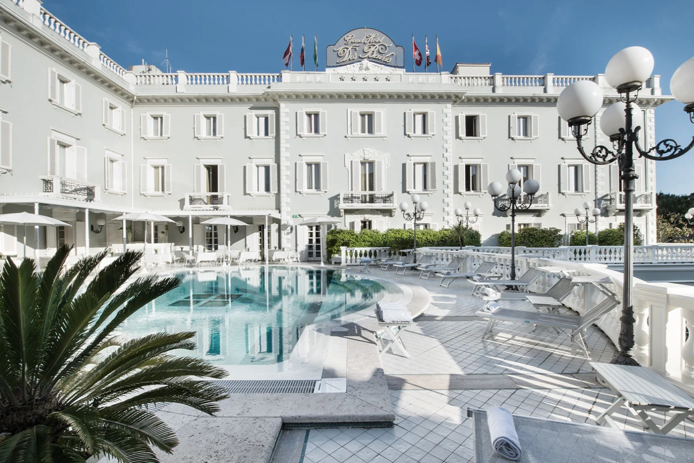 media.footer-slider-4