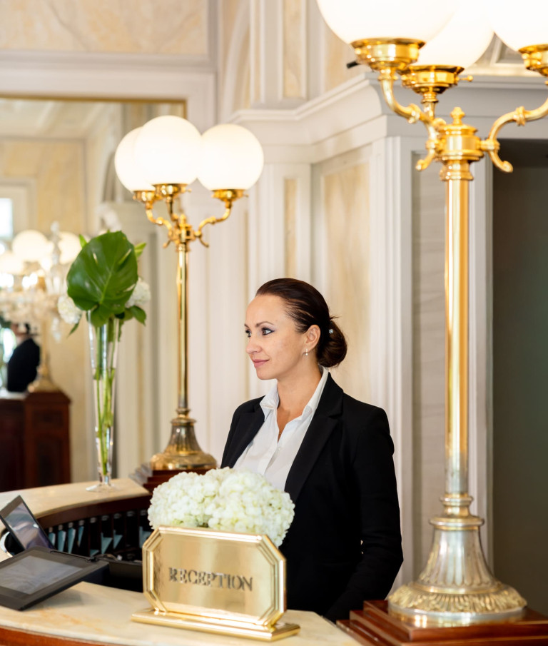 media.Gallery_reception_grandhoteldesbains