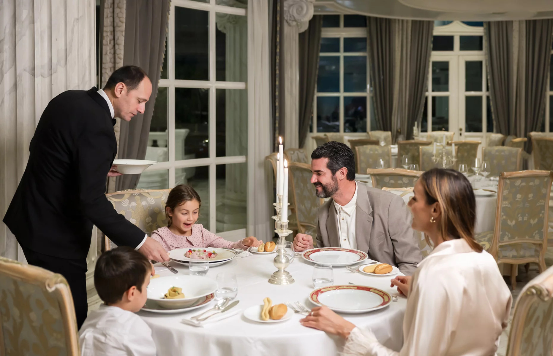 media.Slide_Ristorante_9GrandHotelDesBains_Riccione